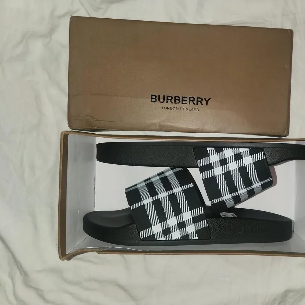 Burberry Men's Black Slides